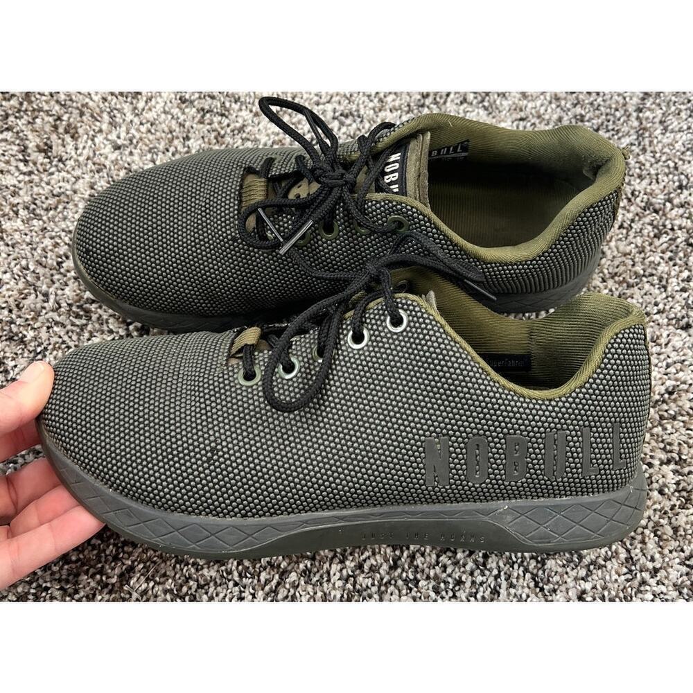 No Bull trainers women's size 9/ men's size 7.5